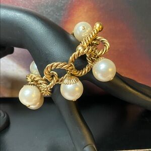 Gold Tone Faux Pearl Link Charm Bracelet by Leritz Made in Spain